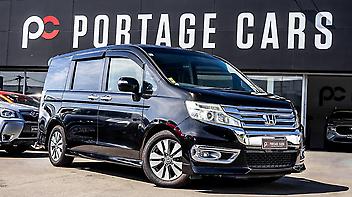 114,500 Km, Van, 2000 cc, Petrol engine, Automatic