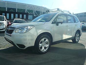 68,000 Km, RV/SUV, 2000 cc, Petrol engine, automatic