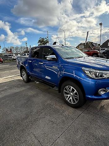 97,554 Km, Ute, 2755 cc, Diesel engine, Automatic