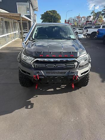 238,657 Km, Ute, 3198 cc, Diesel engine, Automatic