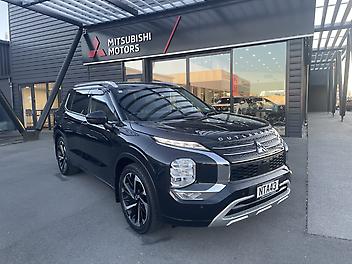 76,010 Km, RV/SUV, 2488135 cc, Petrol engine, CVT