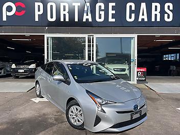 93,444 Km, Hatchback, 1797 cc, Hybrid engine, Automatic