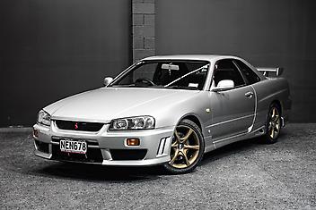 135,000 Km, Coupe, 2498 cc, Petrol engine, Manual