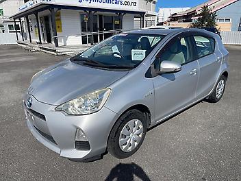 75,200 Km, Hatchback, 1496 cc, Hybrid (Electric) engine, Auto