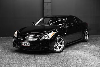 134,000 Km, Sedan, 3696 cc, Petrol engine, Tiptronic