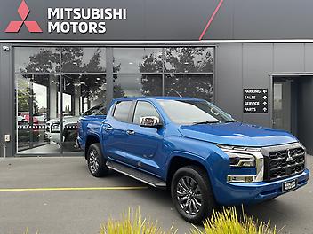 10 Km, Utility, 2442150 cc, Diesel engine, 6-gear automatic