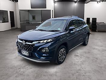 9,000 Km, RV-SUV, 1462 cc, Hybrid (Electricity) engine, 6 Speed Auto