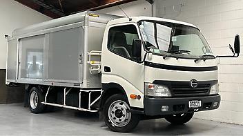 49,510 Km, Truck - Box Body, 4000 cc, Diesel engine, Auto