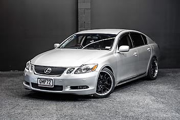 140,000 Km, Sedan, 4290 cc, Petrol engine, Tiptronic