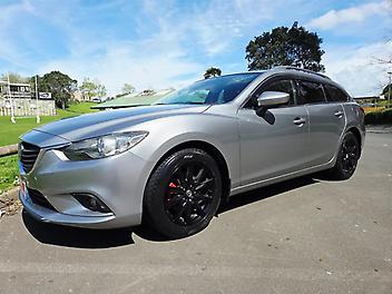 87,000 Km, StationWagon, 2500 cc, Petrol engine, Automatic