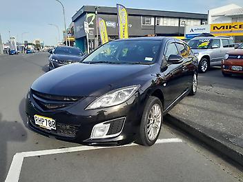 144,311 Km, Station Wagon, 2488 cc, Petrol engine, Automatic