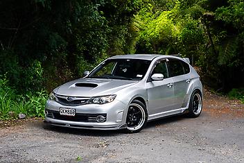 135,000 Km, Hatchback, 2450 cc, Petrol engine, Tiptronic