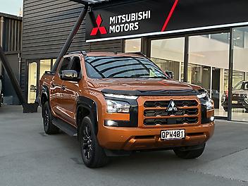 20,300 Km, Utility, 2442150 cc, Diesel engine, Tiptronic, Automatic