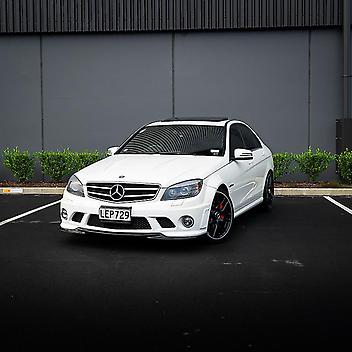 134,000 Km, Sedan, 6200 cc, Petrol engine, Automatic