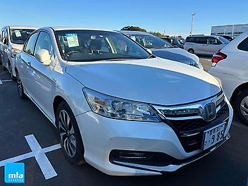 123,058 Km, Sedan, 2000 cc, Hybrid engine, Auto