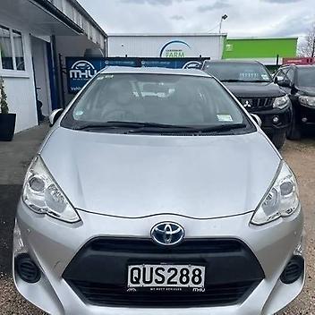 121,627 Km, Hatchback, 1490 cc, Petrol engine, Automatic