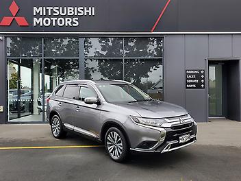 92,000 Km, RV/SUV, 2360126 cc, Petrol engine, CVT