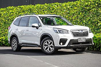 87,753 Km, 4WD, 2500 cc, Petrol engine, Automatic