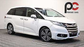 142,110 Km, People Movers, 2400 cc, Petrol engine, Automatic