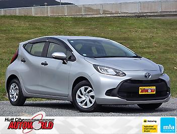 82,852 Km, Hatchback, 1500 cc, Hybrid (Petrol) engine, Automatic