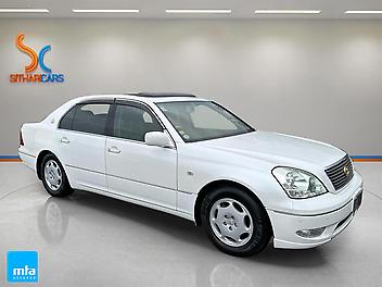 76,557 Km, Sedan, 4292 cc, Petrol engine, 4AT