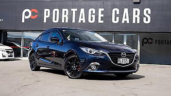 53,817 Km, Sedan, 1997 cc, Hybrid engine, Automatic