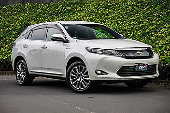 104,747 Km, 4WD, 2500 cc, Hybrid engine, Automatic