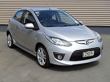 118,918 Km, Hatchback, 1498 cc, Petrol engine, Manual