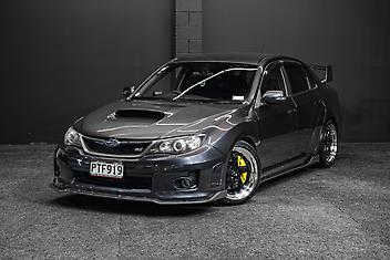 181,000 Km, Sedan, 2457 cc, Petrol engine, Tiptronic