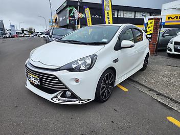 96,768 Km, Hatchback, 1496 cc, Hybrid (Electricity) engine, Automatic