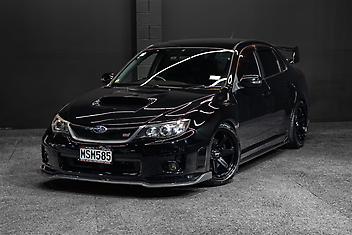 197,024 Km, Sedan, 2450 cc, Petrol engine, Automatic