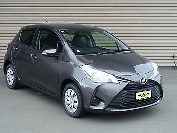 19,798 Km, Hatchback, 996 cc, Petrol engine, CVT