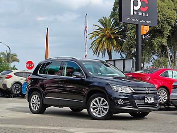 95,099 Km, RV-SUV, 1400 cc, Petrol engine, Automatic