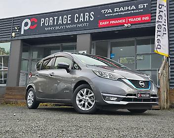 76,420 Km, Hatchback, 1200 cc, Hybrid engine, Automatic
