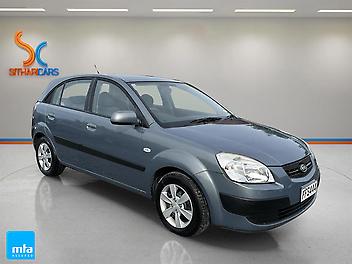 96,909 Km, Hatchback, 1599 cc, Petrol engine, Auto