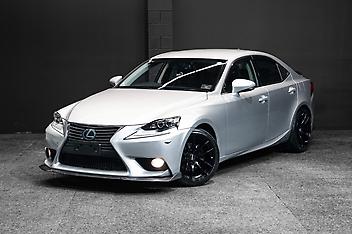 73,579 Km, Sedan, 2493 cc, Hybrid engine, Automatic