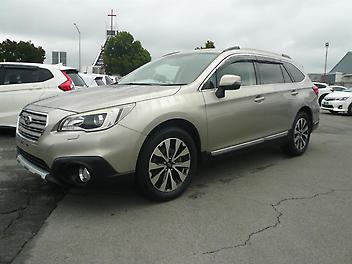 97,000 Km, Station Wagon, 2500 cc, Petrol engine, automatic