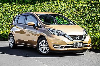 85,156 Km, Hatchback, 1200 cc, Hybrid engine, Automatic