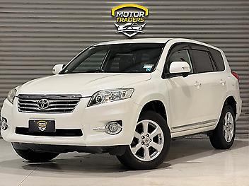 94,270 Km, RV-SUV, 2360 cc, Petrol engine, Automatic