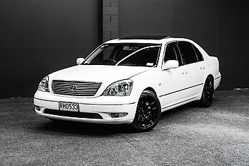 66,000 Km, Sedan, 4292 cc, Petrol engine, Automatic