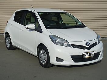 70,789 Km, Hatchback, 1329 cc, Petrol engine, CVT