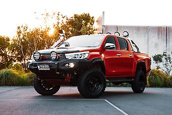 127,000 Km, Ute, 2755 cc, Diesel engine, Manual
