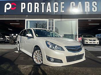79,900 Km, Station Wagon, 2457 cc, Petrol engine, Automatic