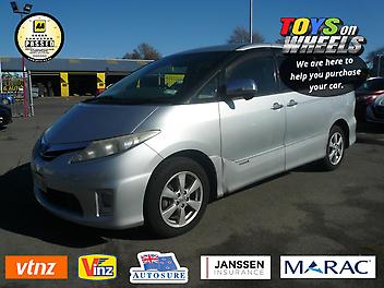 125,000 Km, People Movers, 2400 cc, Hybrid (Electricity) engine, automatic
