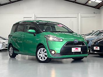 100,810 Km, Van, 1496 cc, Hybrid engine, Automatic