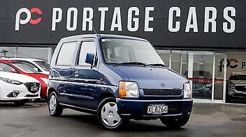 43,967 Km, Hatchback, 657 cc, Petrol engine, Automatic