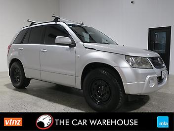 231,787 Km, SUV / 4x4, 1995 cc, Petrol engine, 5-Speed Manual