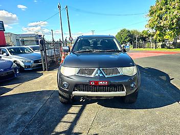 169,177 Km, Ute, 2477 cc, Diesel engine, Automatic