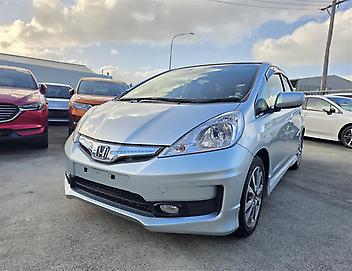 42,982 Km, Hatchback, 1500 cc, Hybrid engine, Automatic