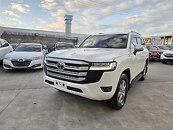 16,687 Km, RV-SUV, 3500 cc, Petrol engine, Automatic